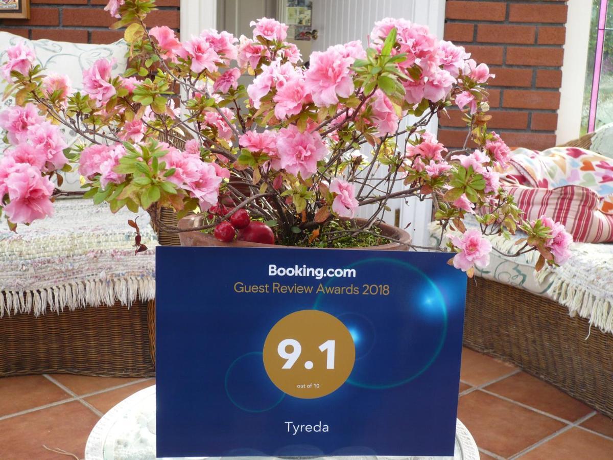 Bed and Breakfast Tyreda Ennis Zewnętrze zdjęcie